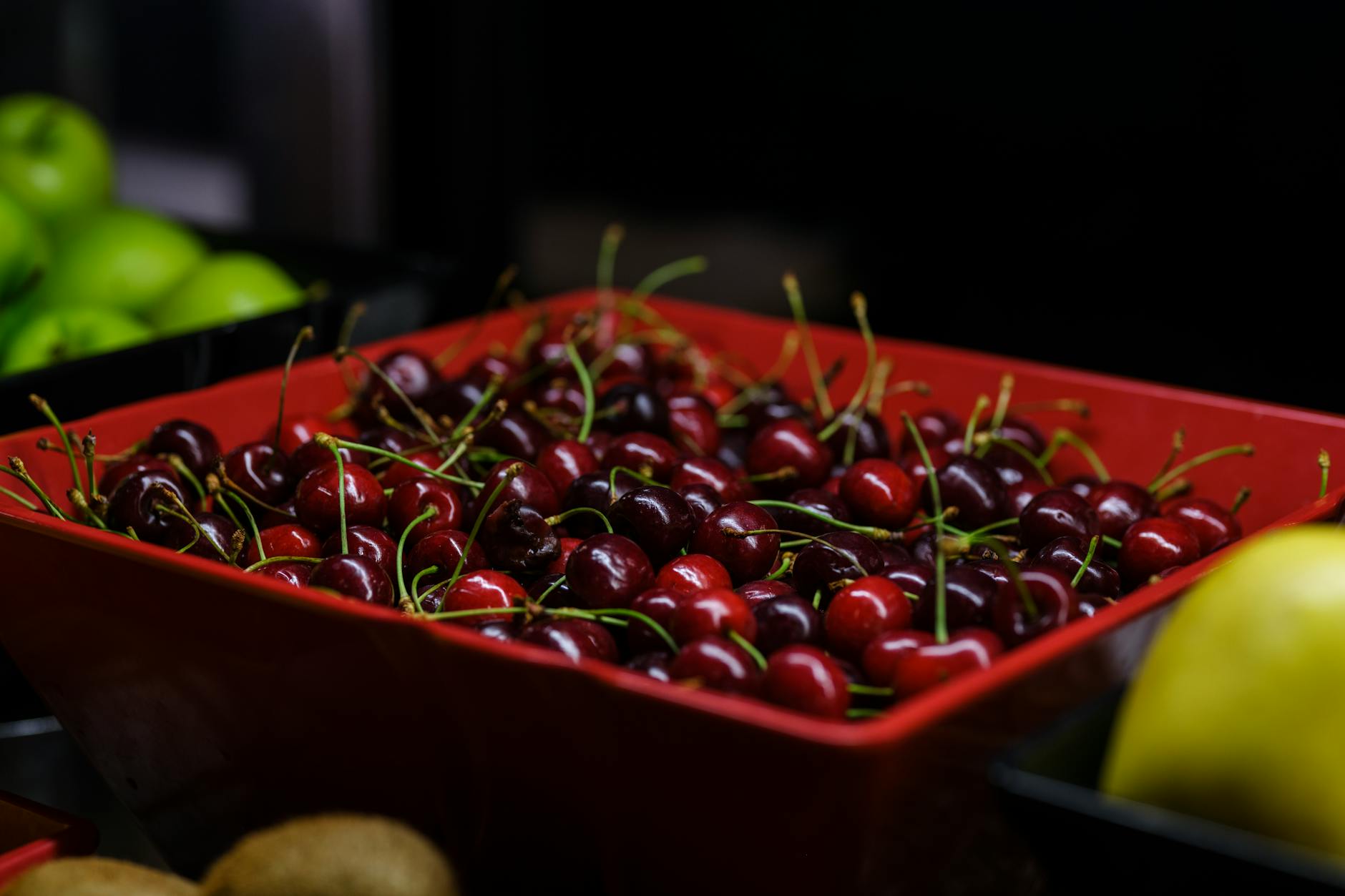 10 Surprising Health Benefits of Cherries