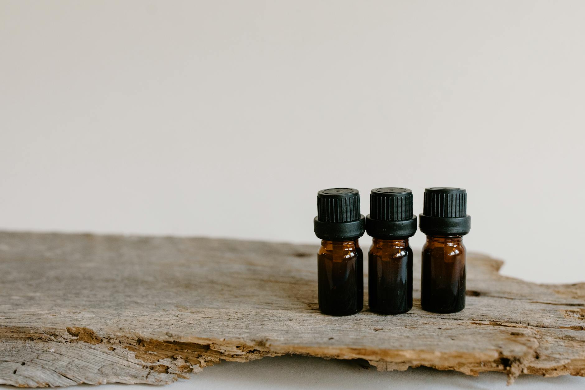 10 Science-Backed Uses of Melaleuca Oil