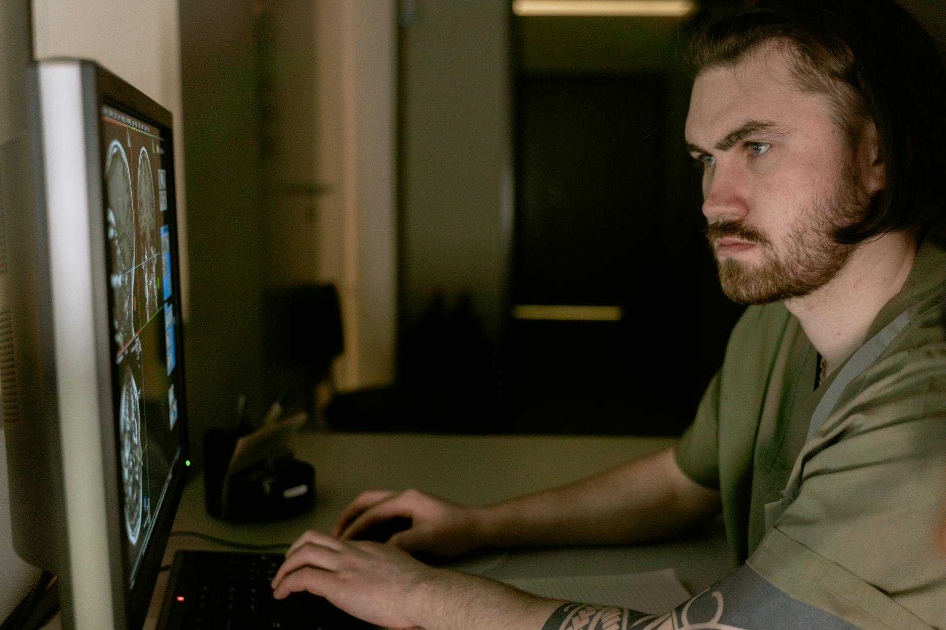 10 Common Symptoms of Bone Cancer You Should Never Ignore